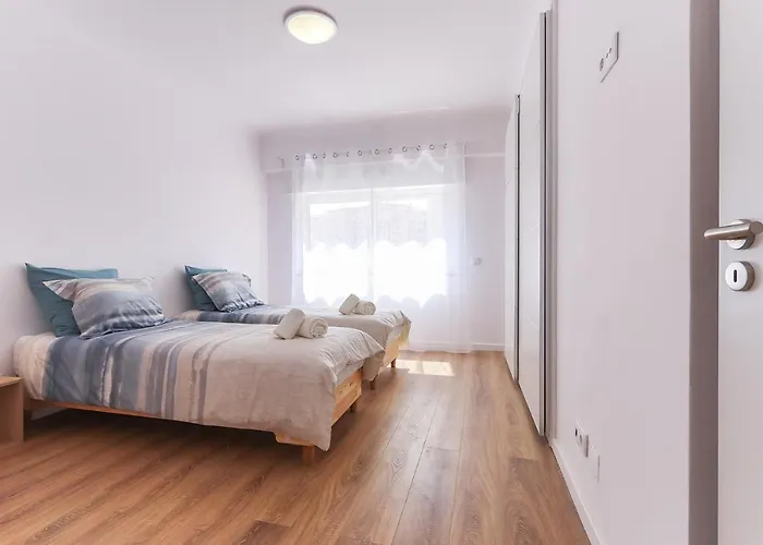Portucale ! Sunny Design Appartement Costa da Caparica